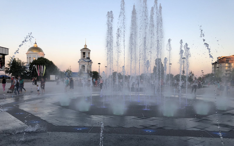 FOUNTAINS ON SOVIET SQUARE